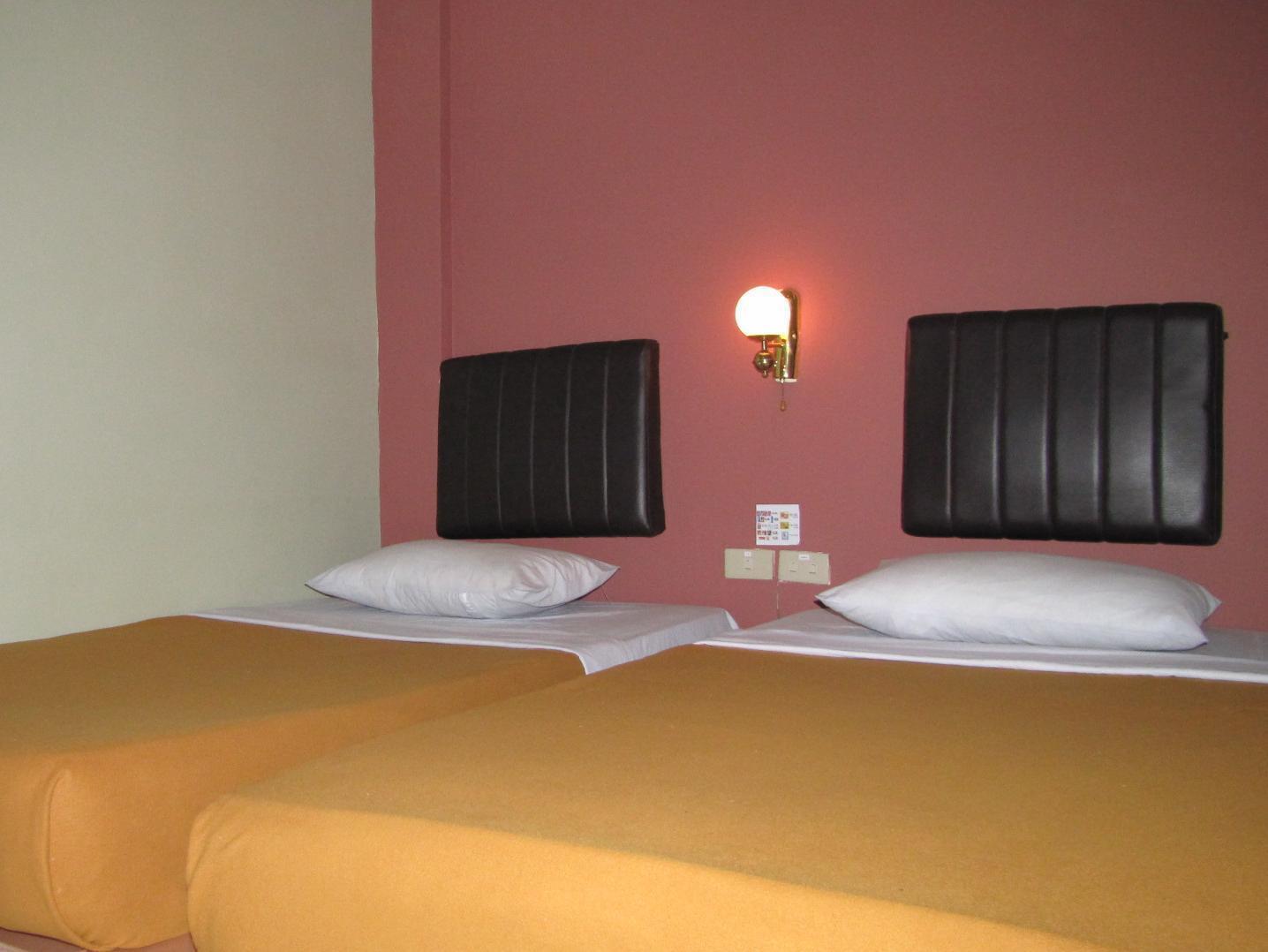 Hotel Mitra Garden Панкалпинанг Экстерьер фото